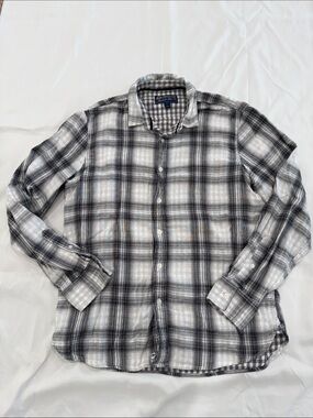American Rag Men’s Gray and White Plaid Button-Down Shirt—Large